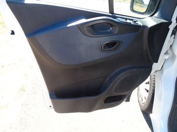 Opel Vivaro - 9