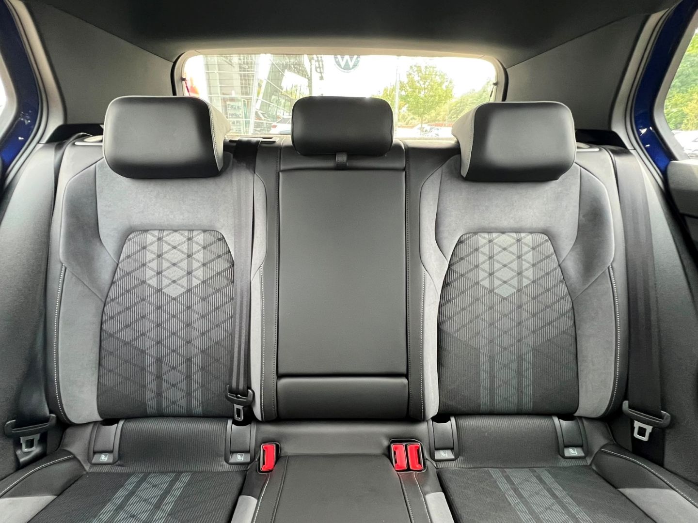 Golf 1.5eTSI R-Line AHK*ASSIST*H&K*BUSINESS*1HD!