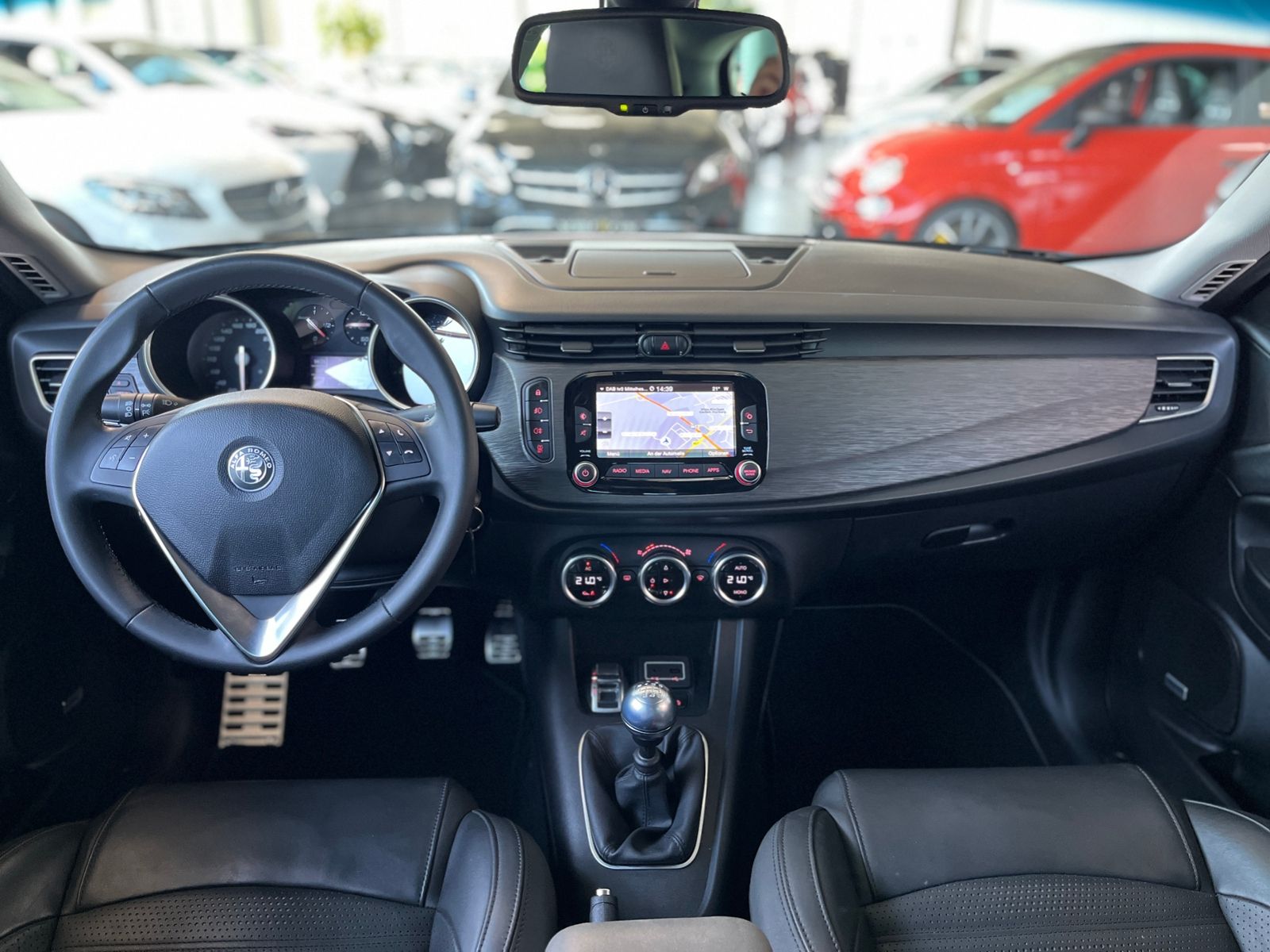 Fahrzeugabbildung Alfa Romeo Giulietta Lusso Ti BOSE XENON NAVI
