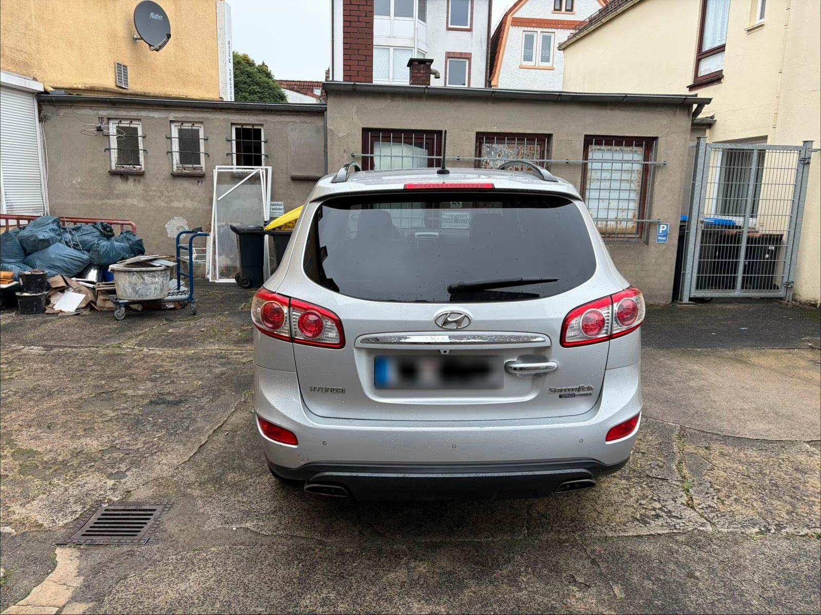 Hyundai SANTA FE
