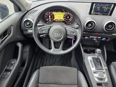 AUDI A3 Sportback 2.0 TDI S line Sportpaket S-tronic