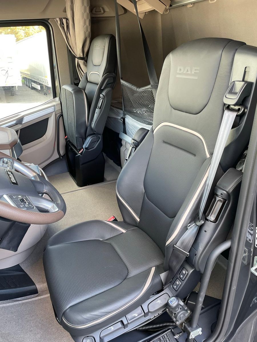 Fahrzeugabbildung DAF FT XG+ 530