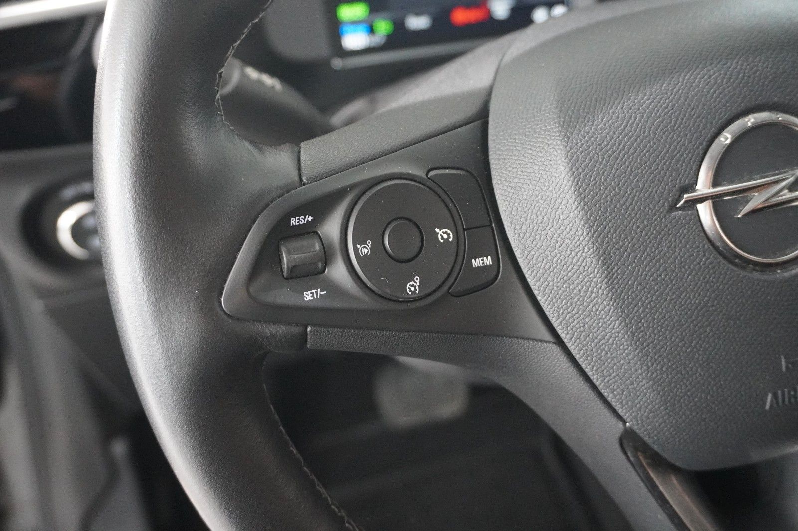 Fahrzeugabbildung Opel Corsa-e F ELEGANCE 3-PHASIG NAVI/LED/KAMERA/DAB+