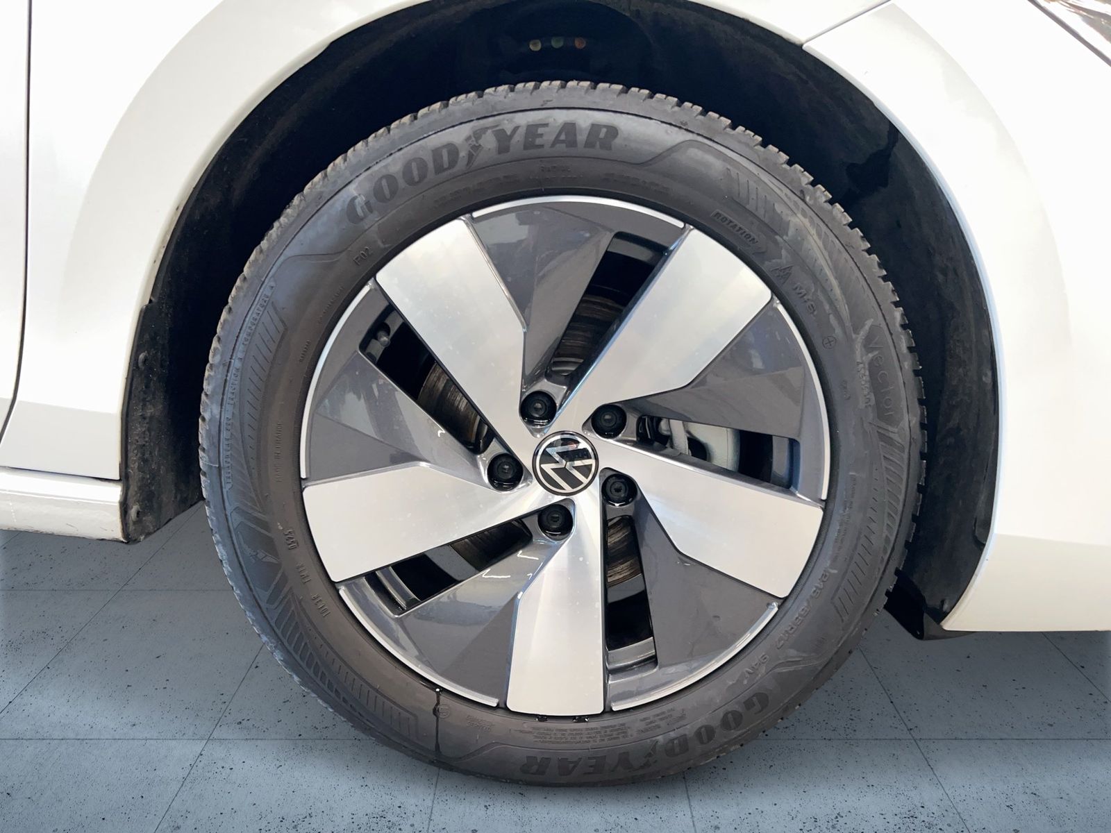 Volkswagen Passat Variant - Bild 7