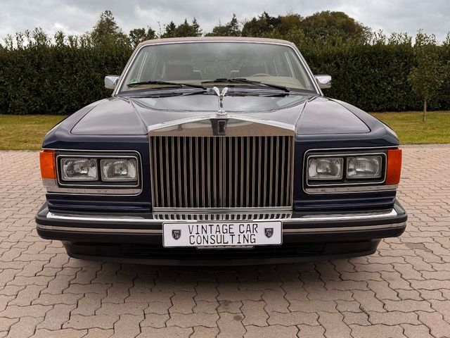 Rolls-Royce Silver Spur -