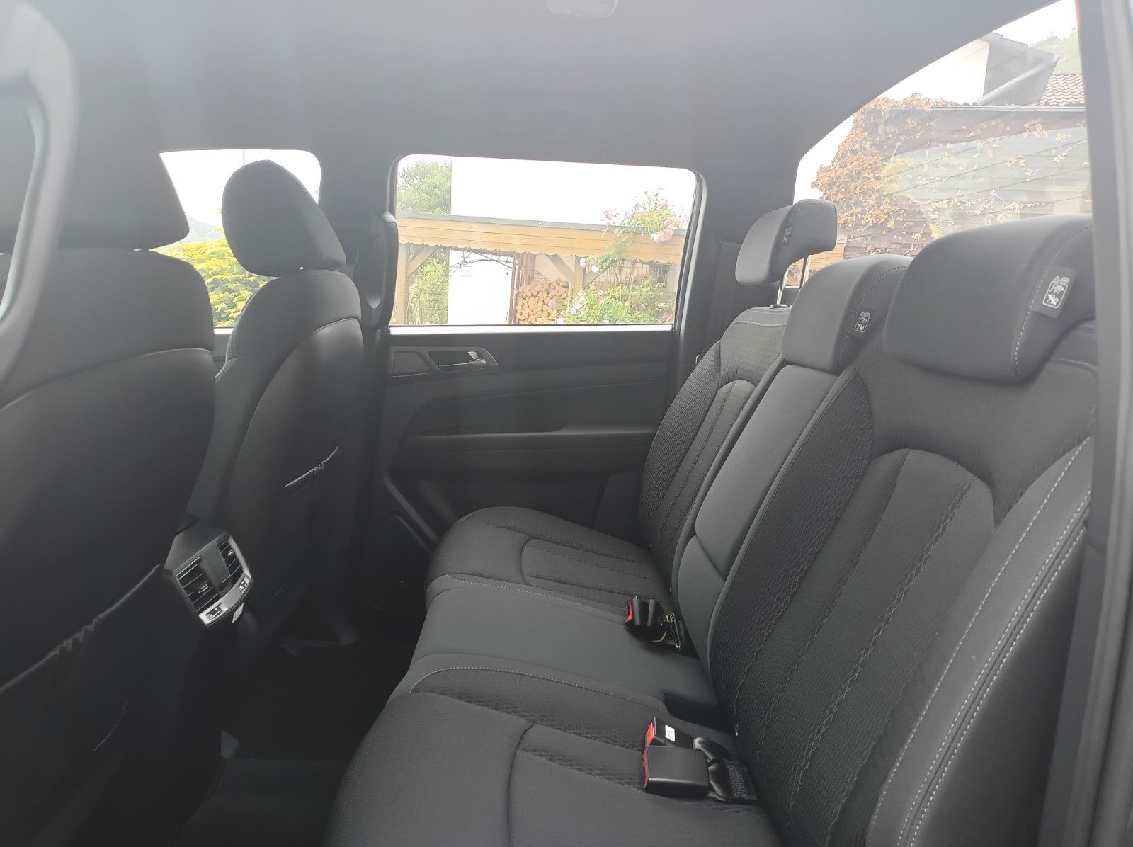 Fahrzeugabbildung KGM MUSSO GRAND CORE+ALLRAD+17ZOLL+AUTOMATIK+R.KAMER
