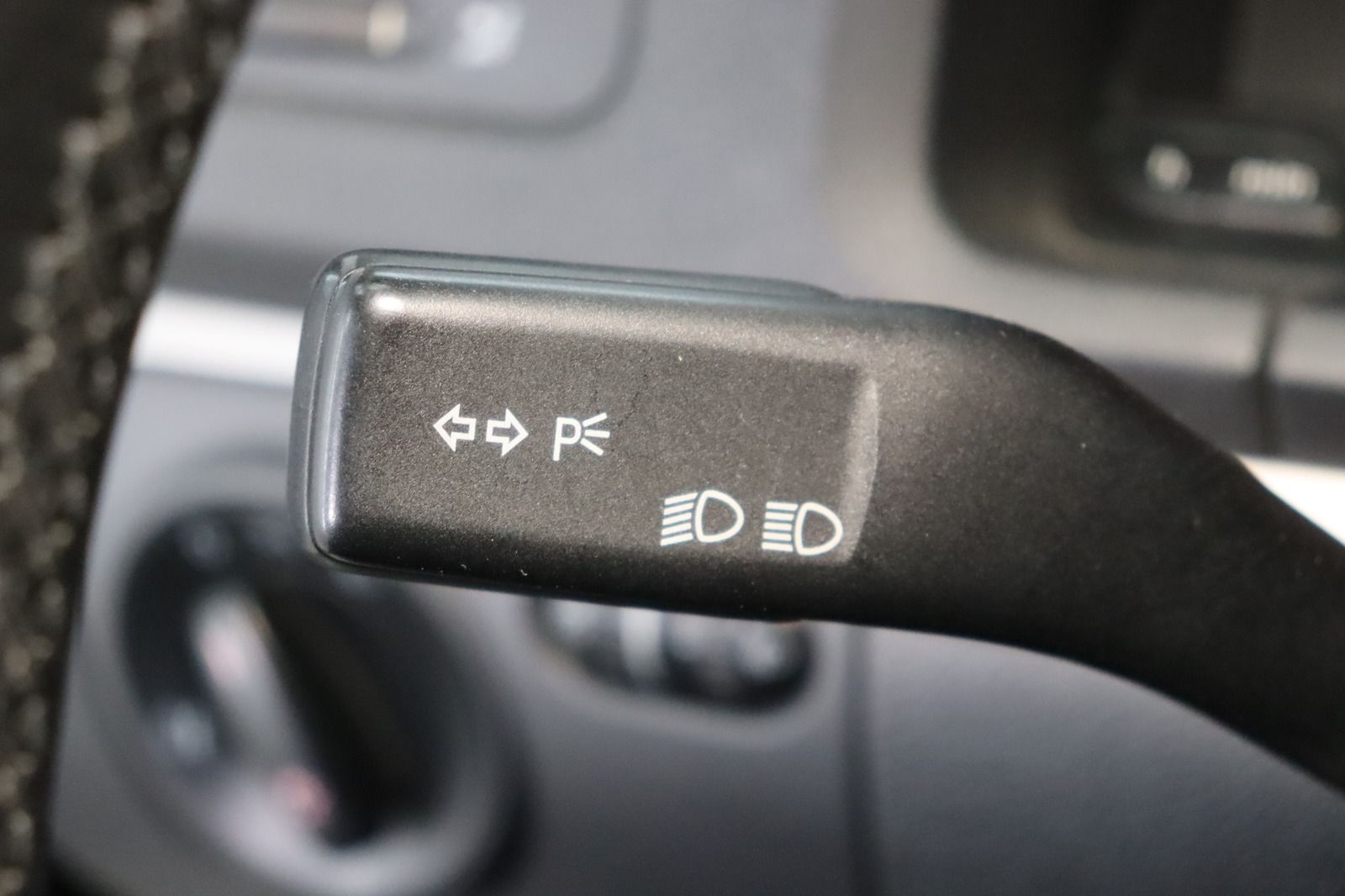 Fahrzeugabbildung Volkswagen Golf V 2.0 TDI DPF Sportline * AAC * Sitzhzg *