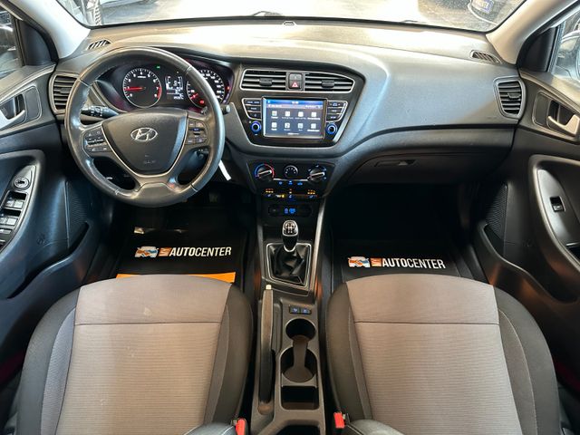 MYAUTOCENTER – Gebraucht- und Jahreswagen mit Werkstattservice in Pfaffenhofen Hyundai i20 *TÜV:828*KLIMA*TEMPO*CARPLAY*PDC*CAM*