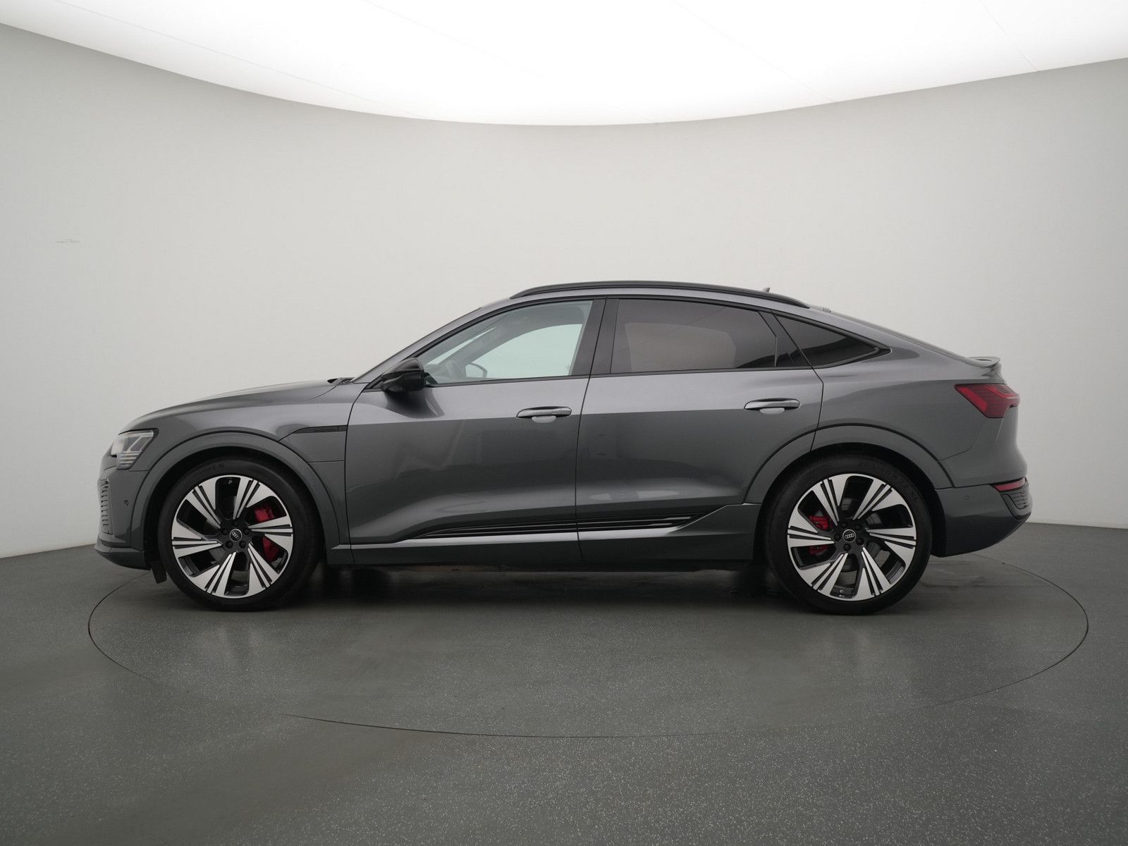 Audi Q8 e-tron - Bild 22