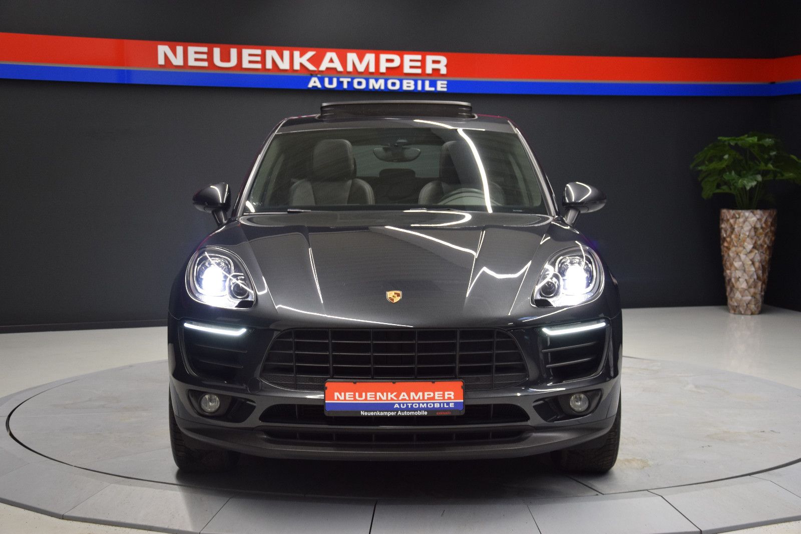 Fahrzeugabbildung Porsche Macan S Diesel 14-Wege Pano Bi-Xenon PASM Leder