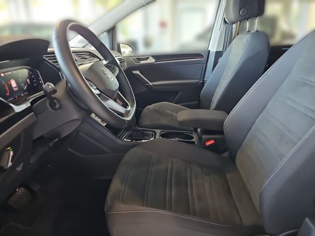 Fahrzeugabbildung Volkswagen Touran 1.5 TSI DSG Highline BLACK STYLE 7-SITZER