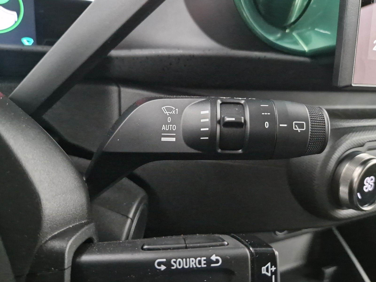 RENAULT Twingo E-TECH Techno 80 Urban Range 18-Zoll – Bild 29