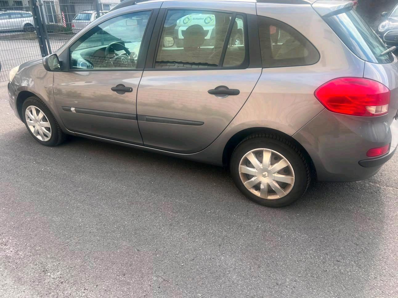 Renault Clio 2012 — photo 7