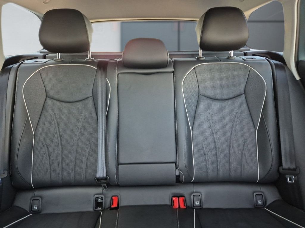 Passat Variant 1.5 eTSI Business *DSG*AHK*REAR V