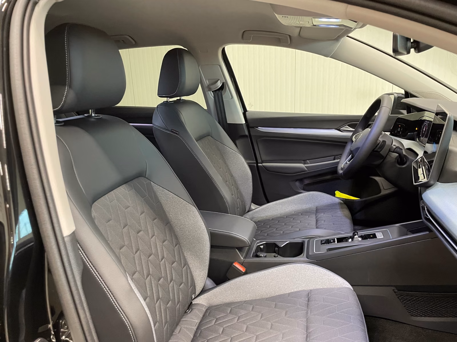 Volkswagen Golf VIII Goal 1.5 eTSI DSG LED NAVI RFK IDA, миниатюра 19