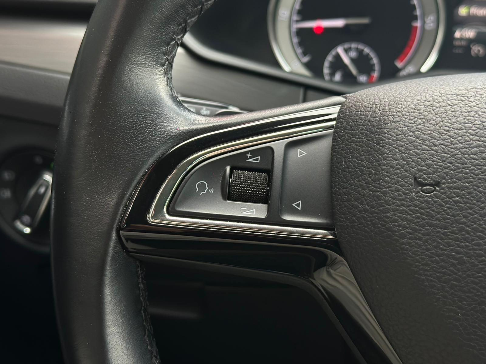 Skoda Superb 2.0TDI STYLE MATRIX#MEMORY#NAVI#SHZ#AHK