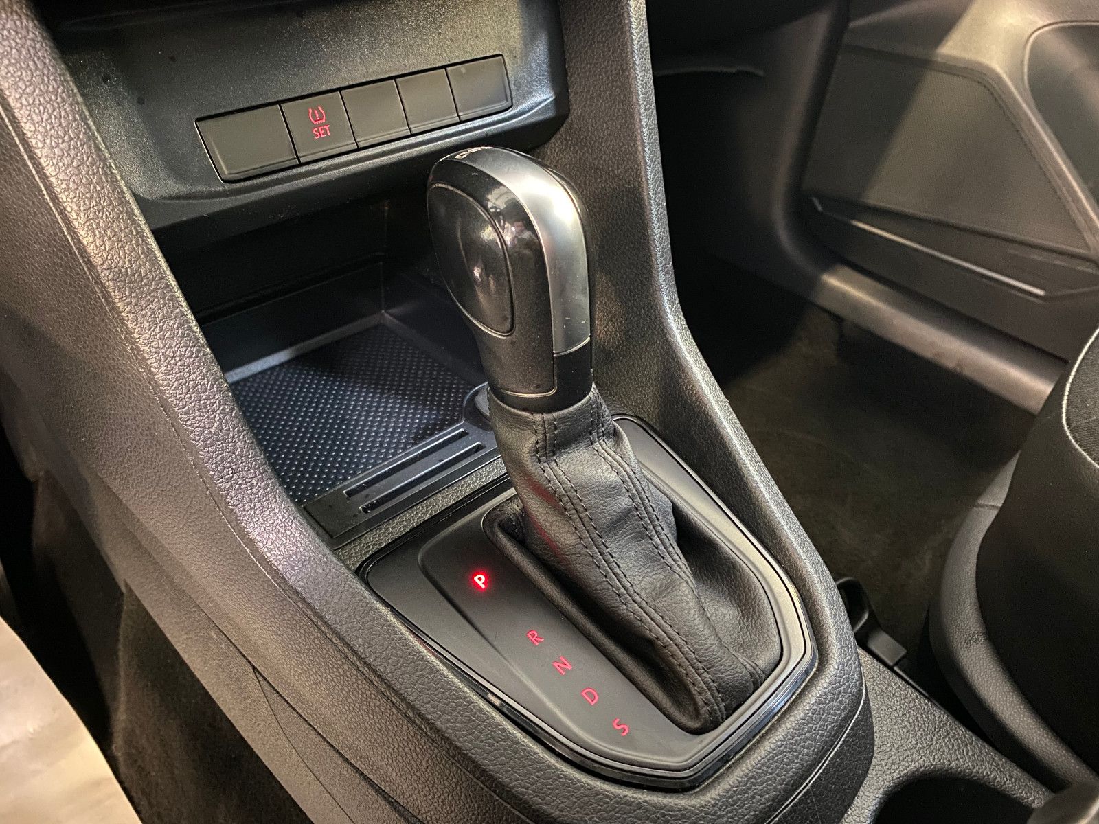 Fahrzeugabbildung Volkswagen Caddy Maxi ABT e Kasten Elektro DSG Klima PDC