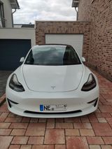 Tesla Model 3 AWD Dualmotor Long Range - Tesla Model 3 in Köln