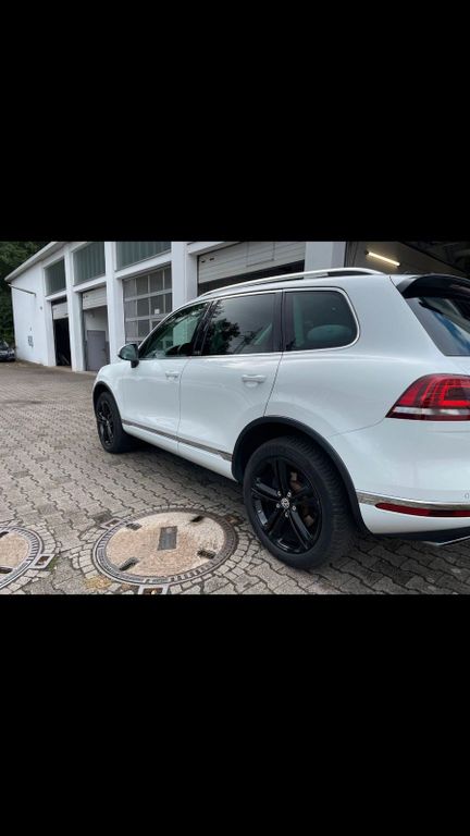 Image of Volkswagen Touareg