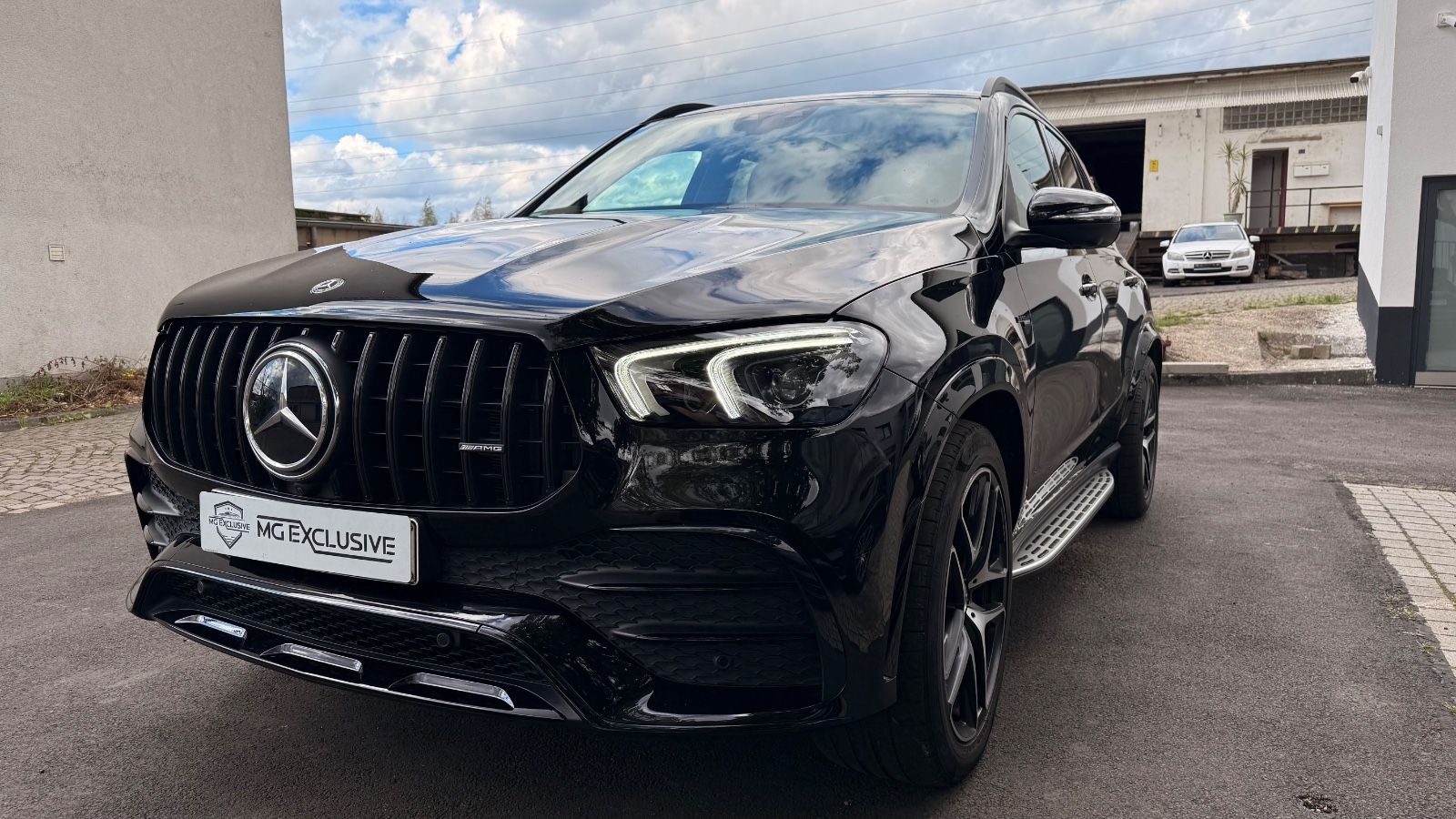 Fahrzeugabbildung Mercedes-Benz GLE 53 AMG GLE -Klasse GLE 53 AMG 4Matic+