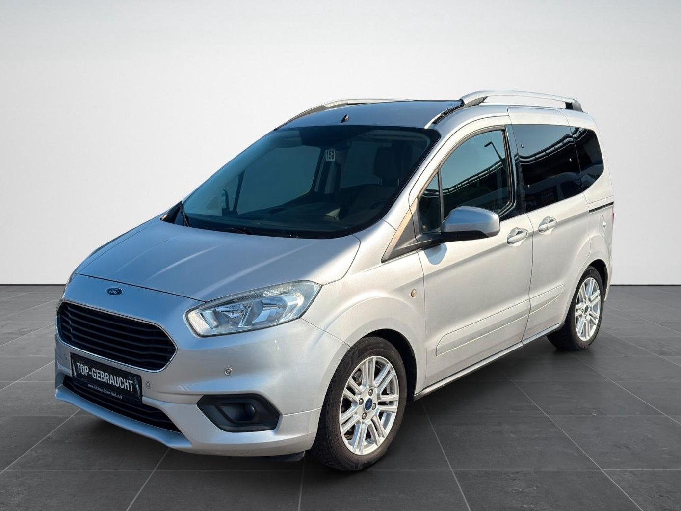 Ford Tourneo Courier Titanium Sitzheizung Navi