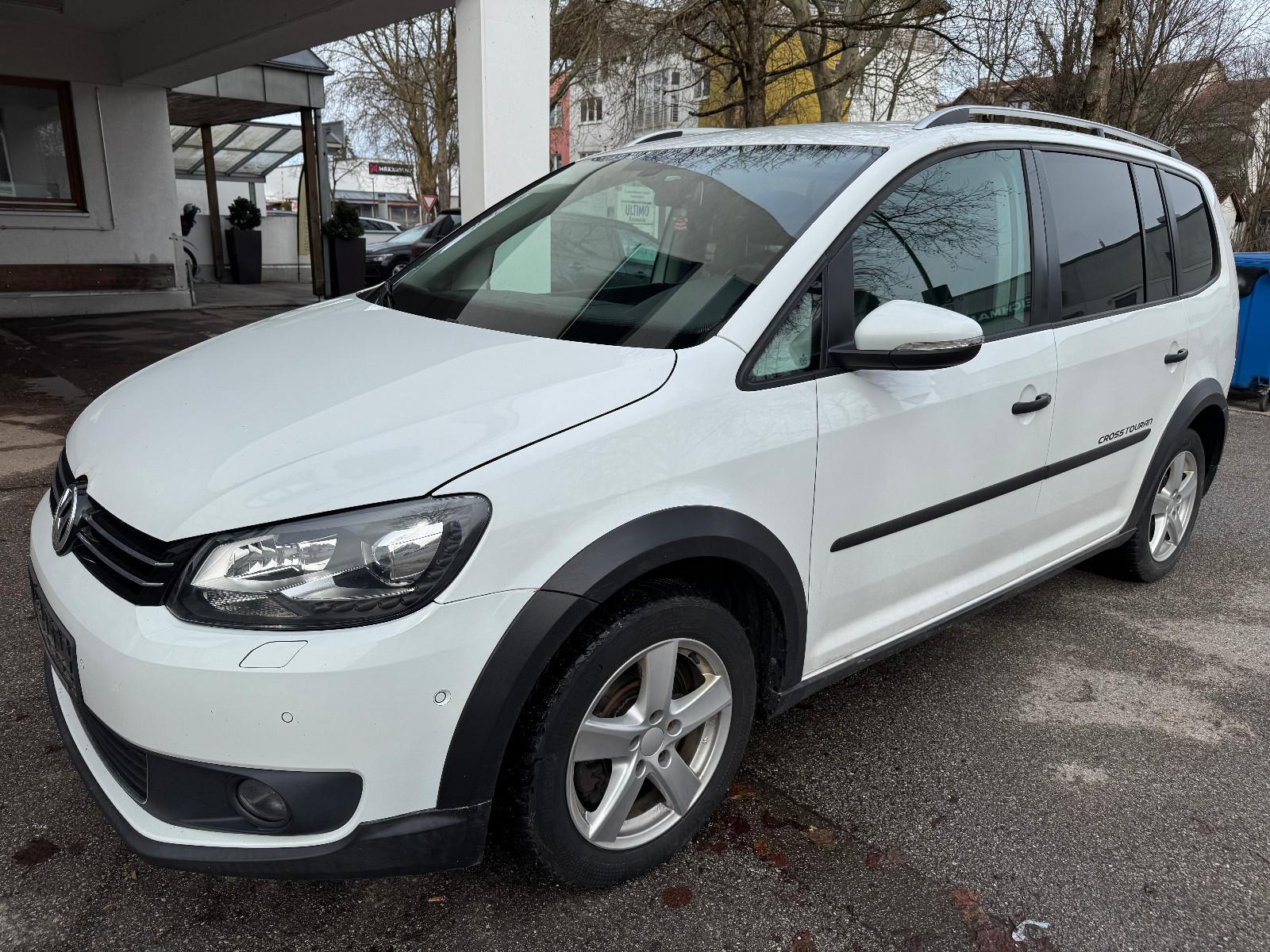 Volkswagen Touran Cross,LEDER,XENON,NAVI,AHK,KAMERA,TOPZUST