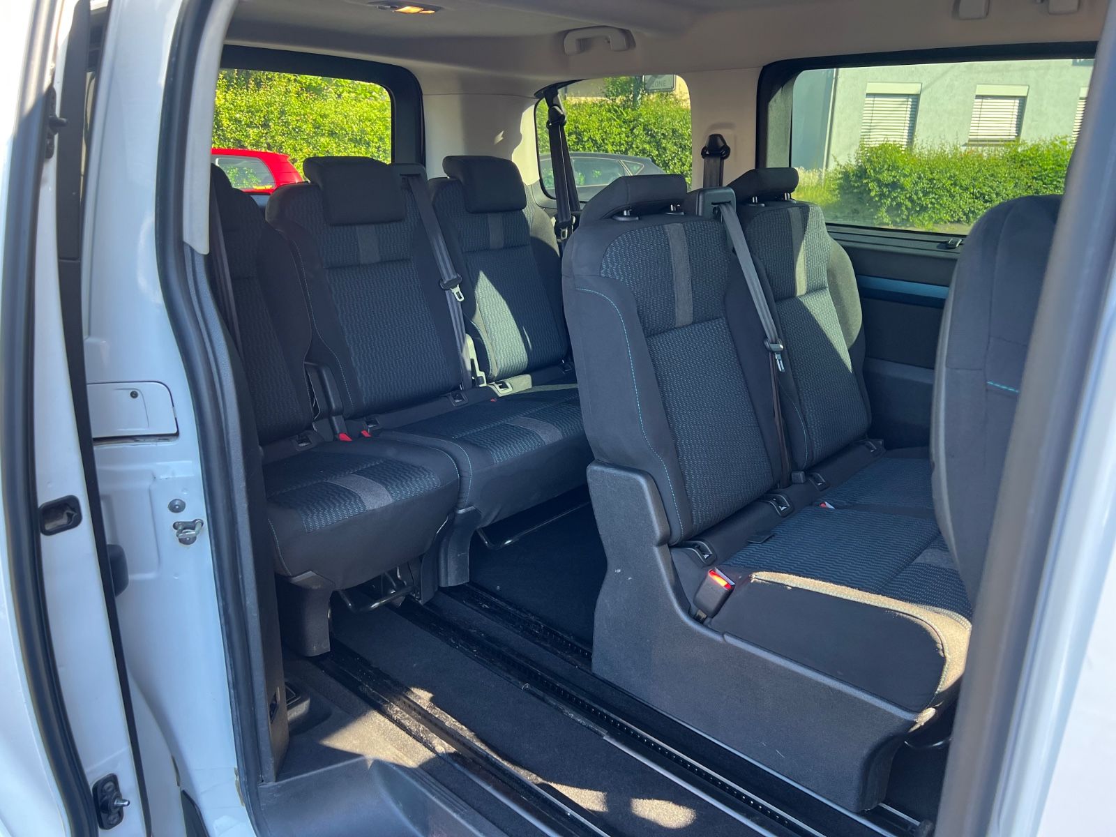 Fahrzeugabbildung Peugeot Traveller Active * 1.HAND *
