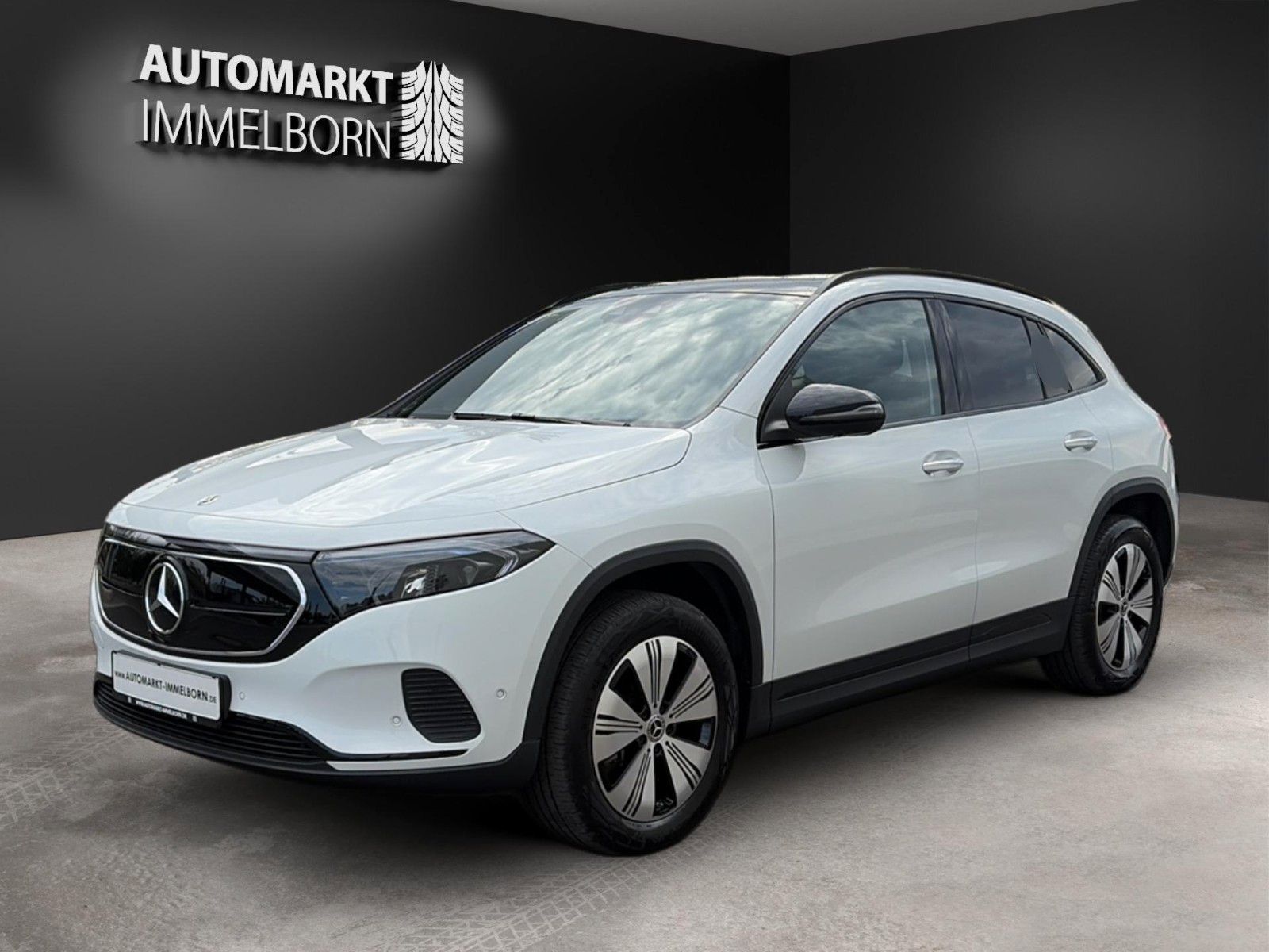 Mercedes-Benz EQA 350 4Matic SO96% Pano 360 HUD AHK Night 18 foto 4