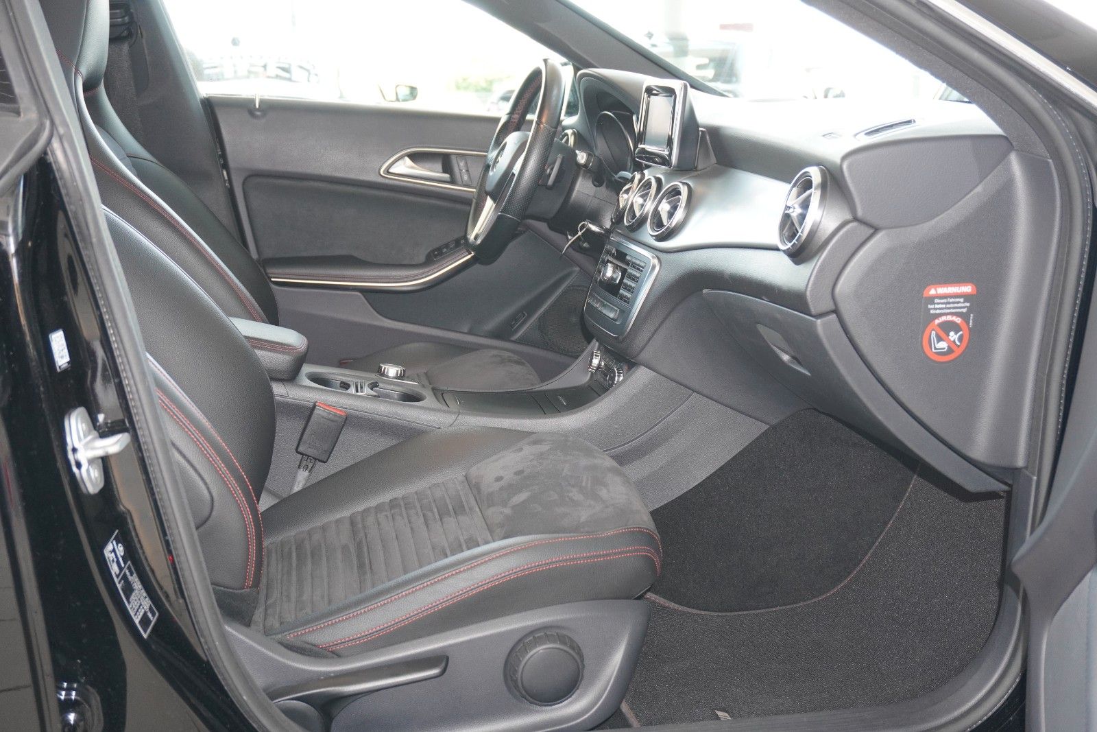 Mercedes-Benz CLA 220 CDI AMG Line  Pano Xenon Standhzg. foto 21
