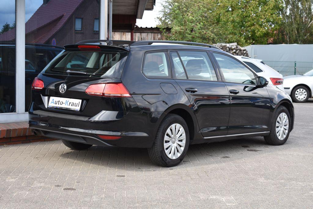 Volkswagen Golf 2014 — салон