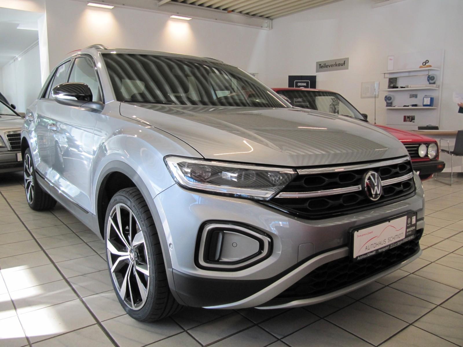 Volkswagen T-Roc 1.5 TSI  DSG+PANO+AHK+IQ+BLACK DESIGN