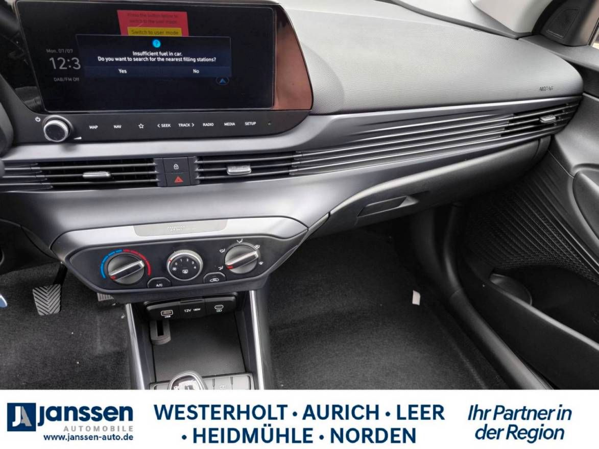 Fahrzeugabbildung Hyundai BAYON Select PDC Navi Klima Start-Stopp Rückfahr