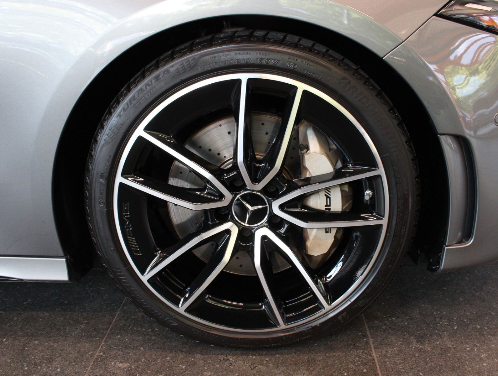 Fahrzeugabbildung Mercedes-Benz A 35 AMG Limo*Pano*Kamera*2.Hand