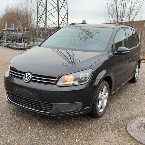 Volkswagen Touran Comfortline BMT 7SEATS