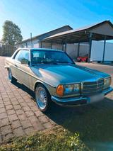 Mercedes-Benz Mercedes 230ce - Mercedes-Benz CE 230: Von Privat