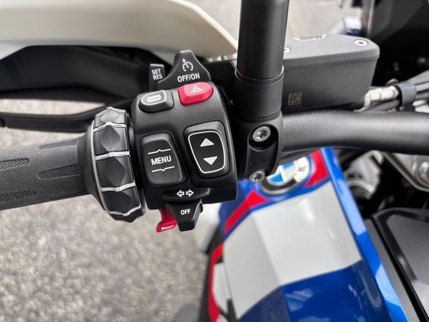 Fahrzeugabbildung BMW R 1300 GS Trophy 3 Pakete Fahrzeughöhenregelung