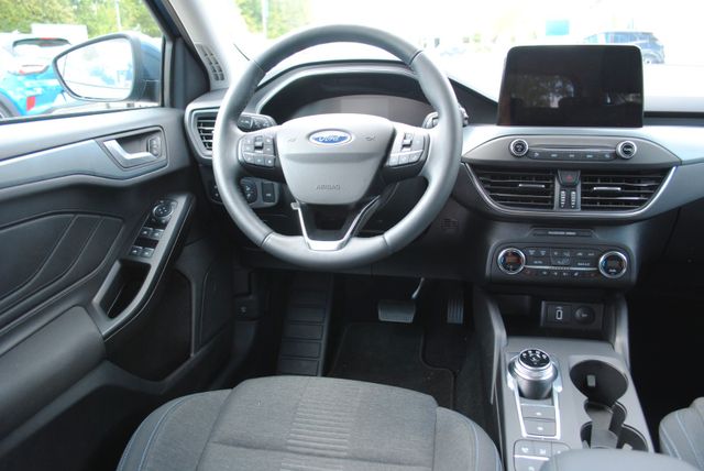 Fahrzeugabbildung Ford Focus 1.5 Active+NAVI+KAMERA+ACC+el. KLAPPE+AUT.