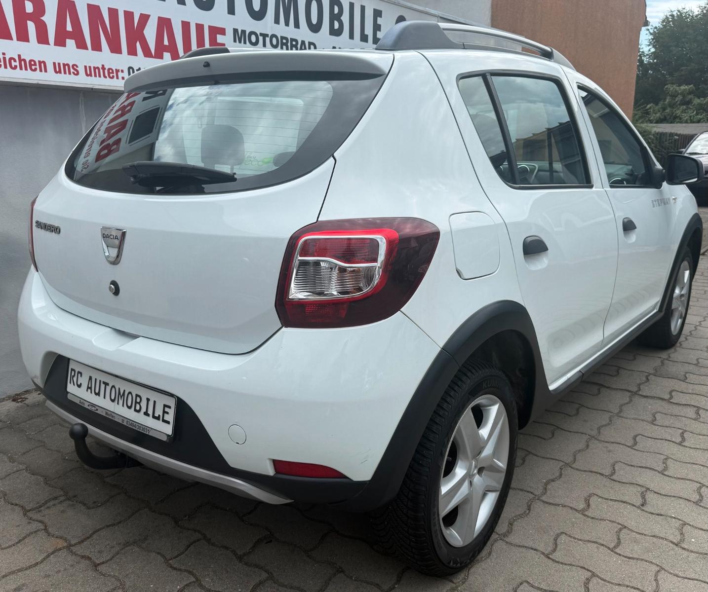 Dacia Sandero 2015 — фото 15