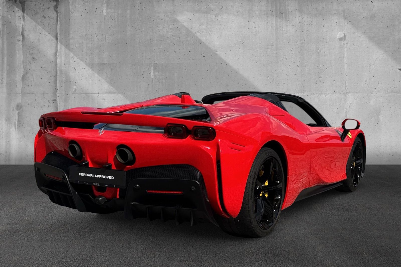 Fahrzeugabbildung Ferrari SF90 Spider*belüftete Sitze*Nackenhzg*Lift*JBL*