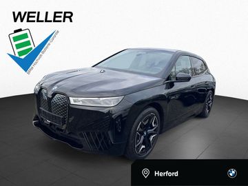 BMW Leasingangebot: BMW iX xDrive40 DrAssPr AHK SkyLounge PaAssPr Harman