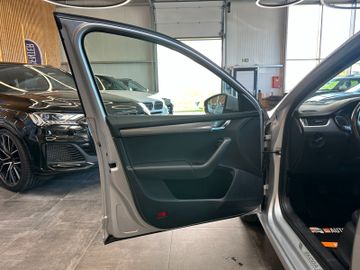 Skoda Octavia Combi Ambition *AHK*TEMPO*NAVI*2-ZONEN*