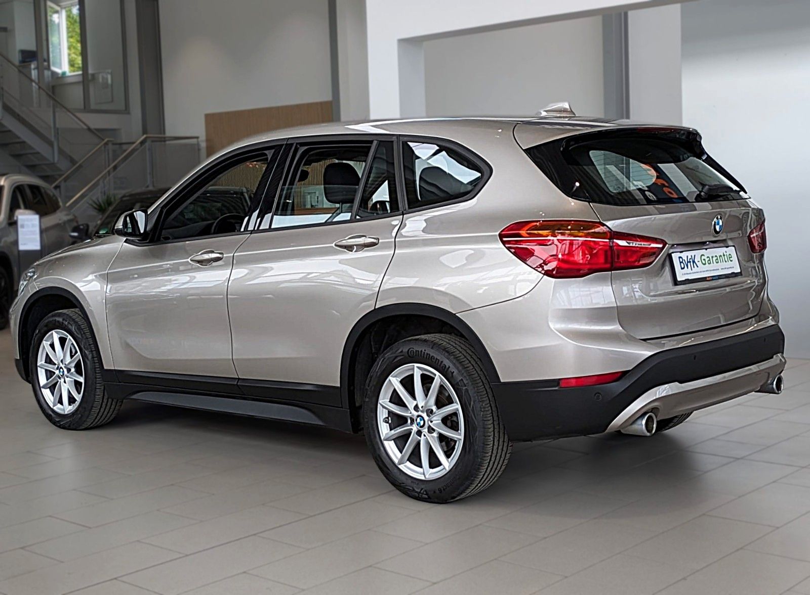 BMW X1 sDrive 18 d AUT. NAVI SITZH. 1.Hd SCHECKH.BMW foto 7