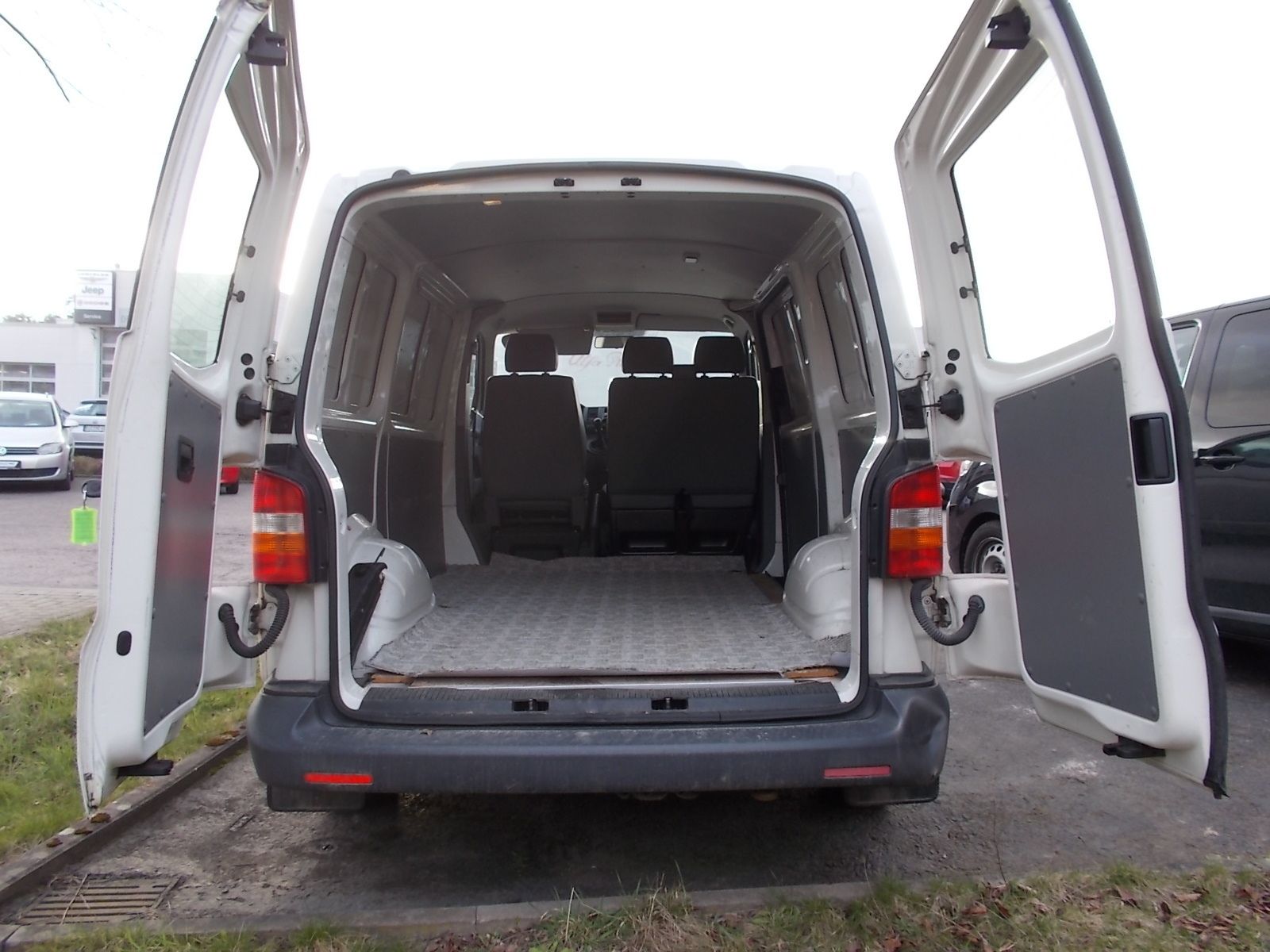 Fahrzeugabbildung Volkswagen Transporter T5 1.9 TDI (84 PS)