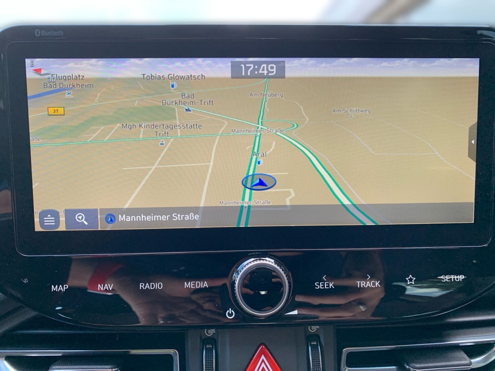Fahrzeugabbildung Hyundai i30 Kombi 1.5 T-GDI 7-DCT Intro Edition Mild-Hyb