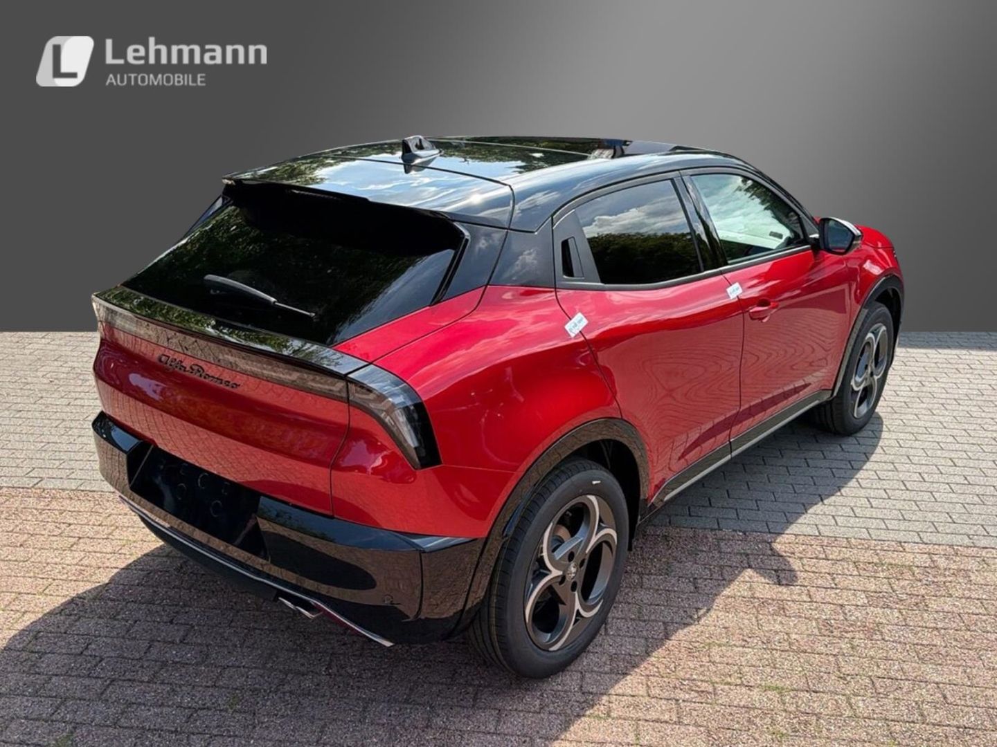 Fahrzeugabbildung Alfa Romeo Junior Ibrida Sport Speciale 1,2 VGT 107kW MY26
