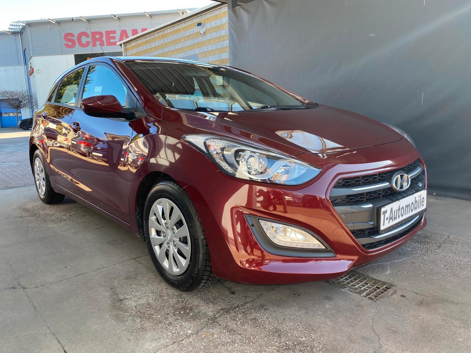 Hyundai i30 blue TÜV NEU Sommer + Winterräder