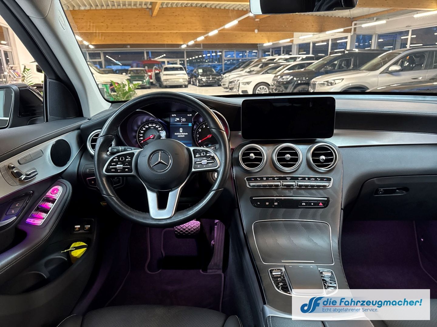Fahrzeugabbildung Mercedes-Benz GLC 300 e 4Matic Digitales Cockpit Memory Sitze