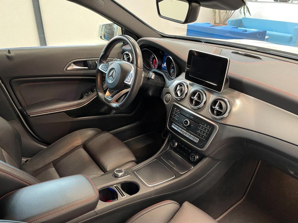 Mercedes-Benz GLA 250