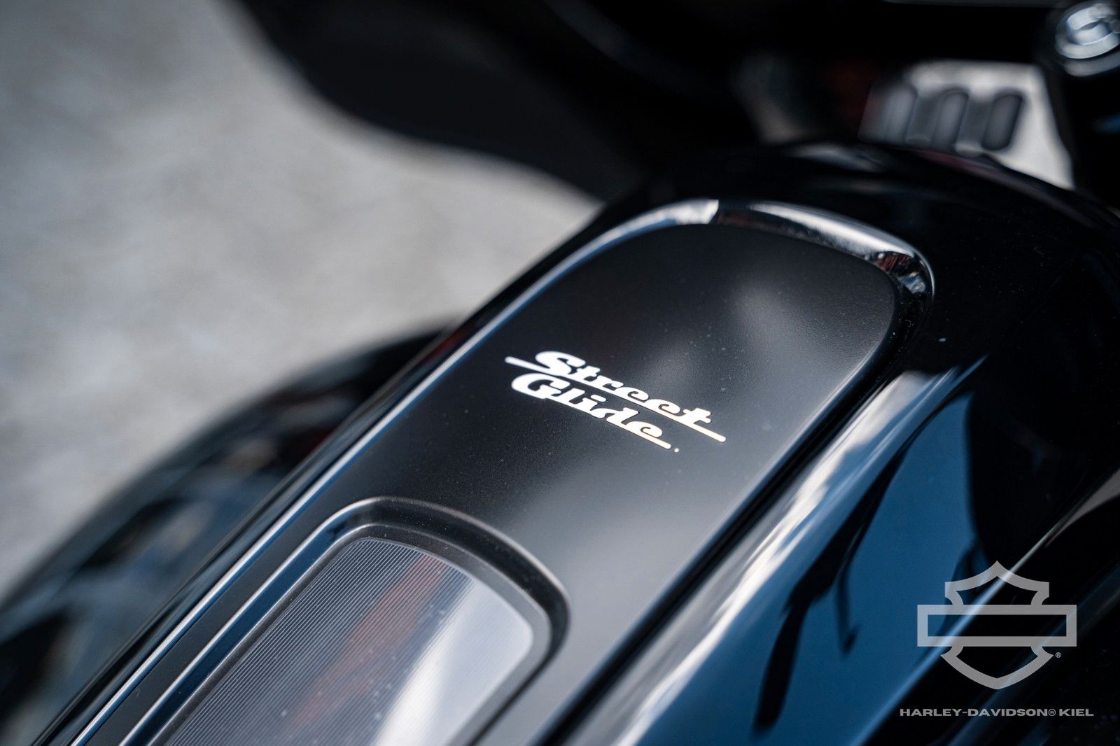 Fahrzeugabbildung Harley-Davidson STREET GLIDE SPECIAL FLHXS - JEKILL&HYDE -