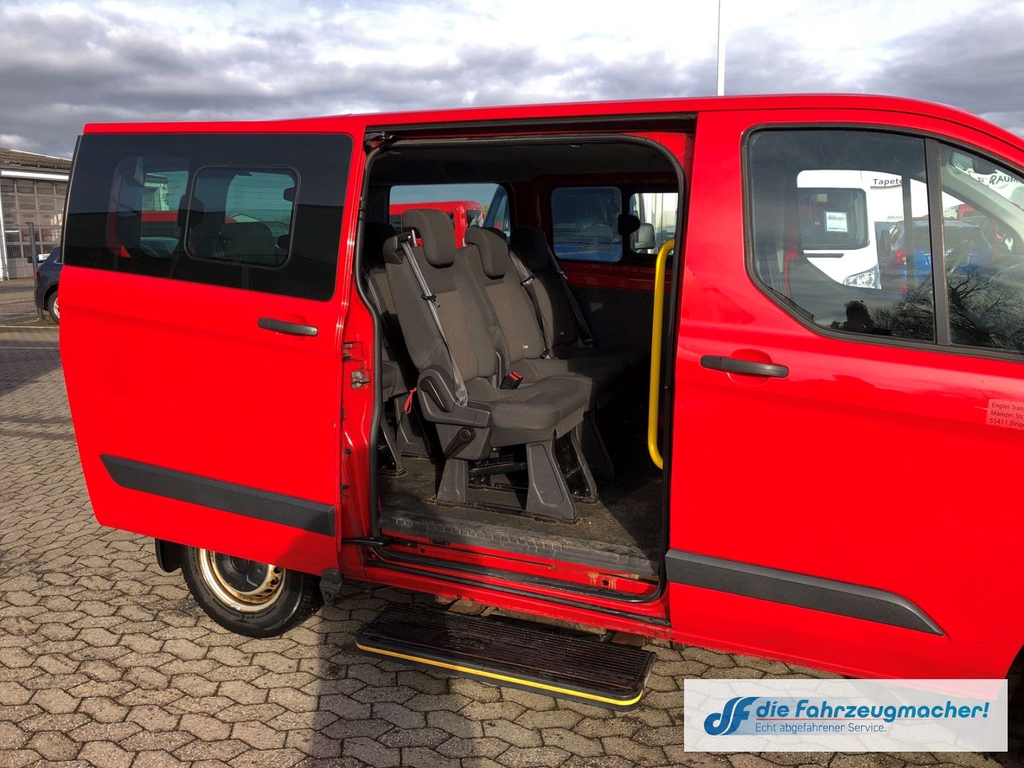 Fahrzeugabbildung Ford Transit Custom Kombi 300 L1 2.2 TDCi*1169